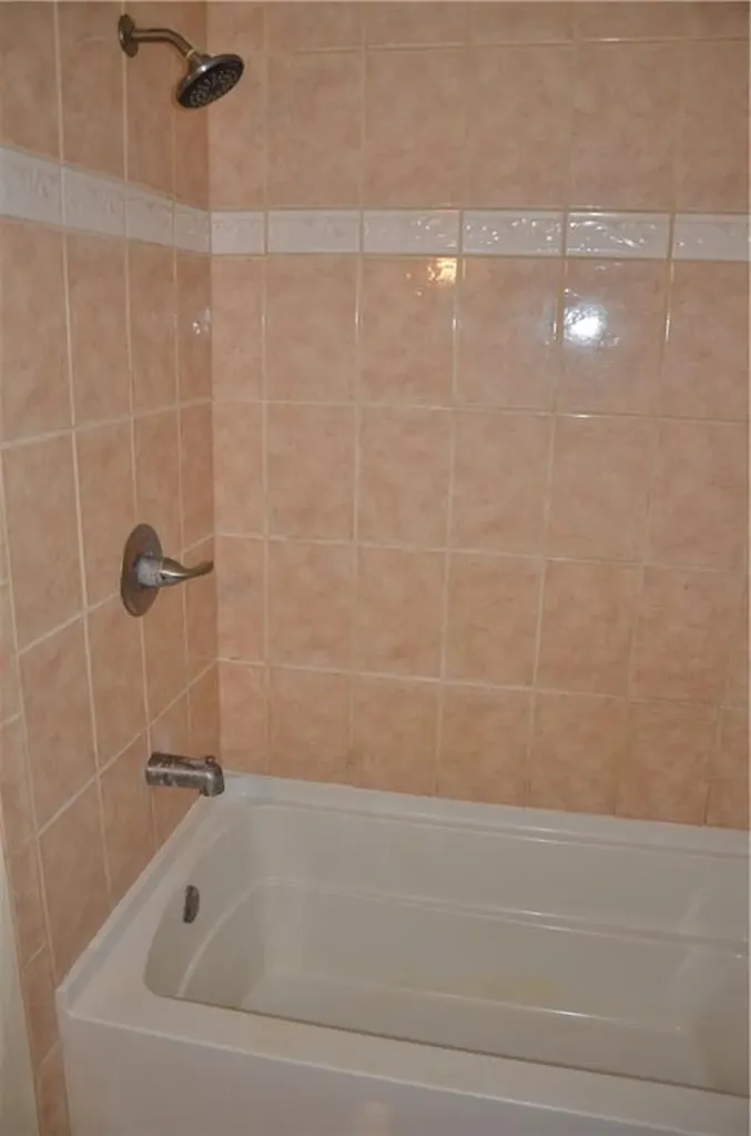 70 Griffin Drive Warwick RI 02886