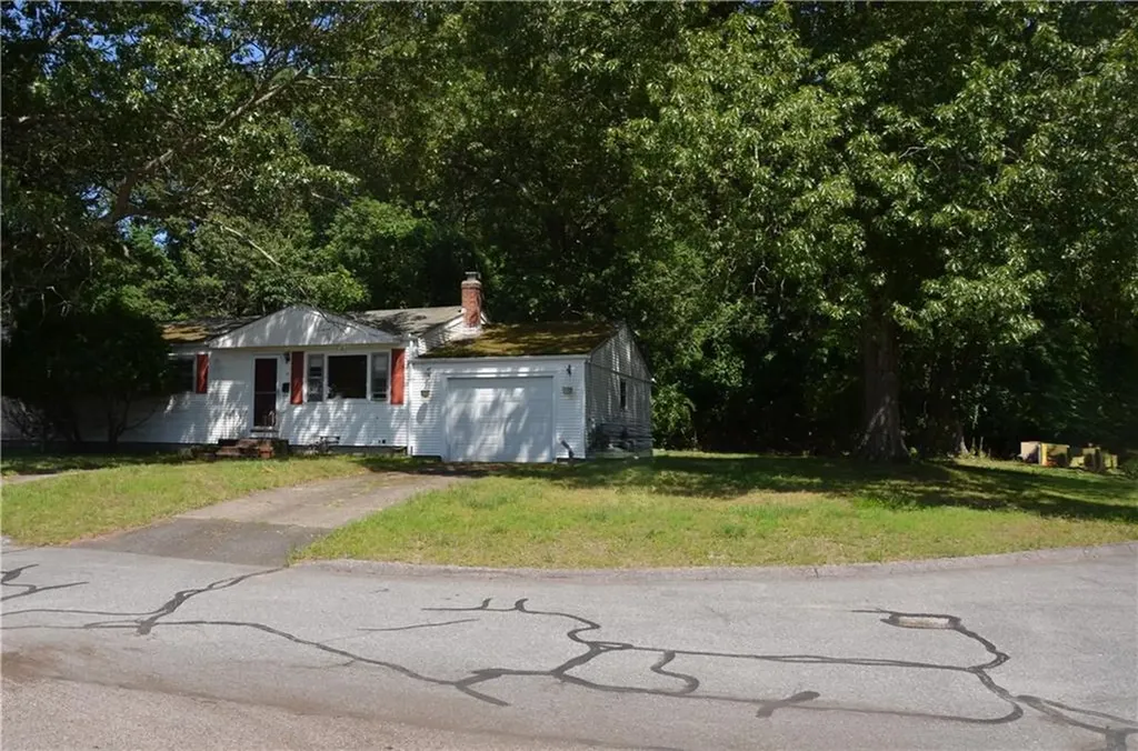 70 Griffin Drive Warwick RI 02886