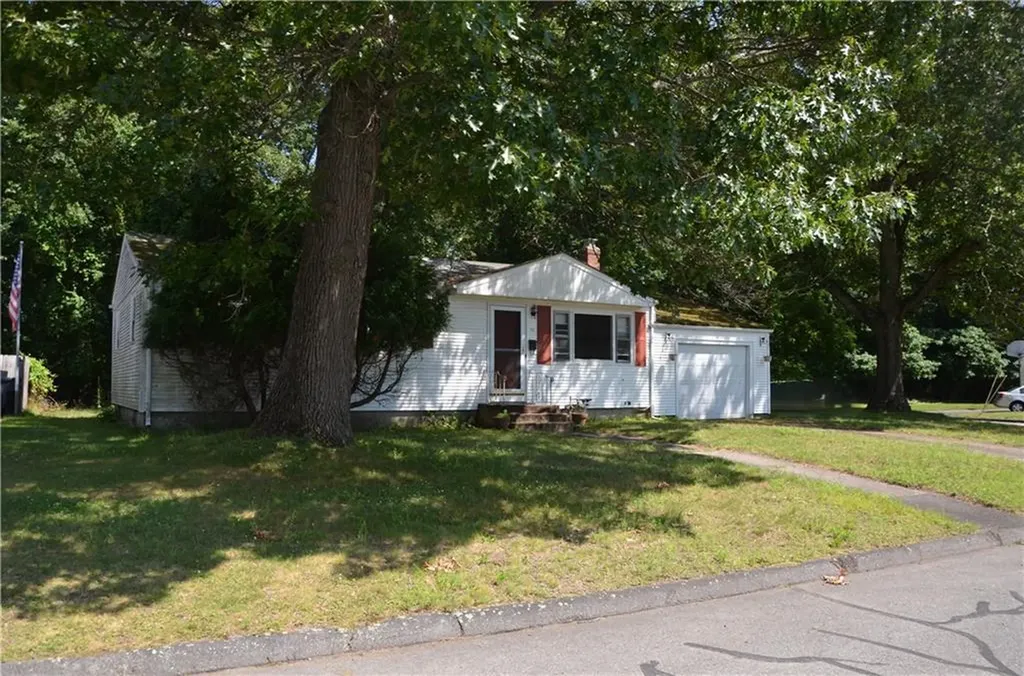 70 Griffin Drive Warwick RI 02886