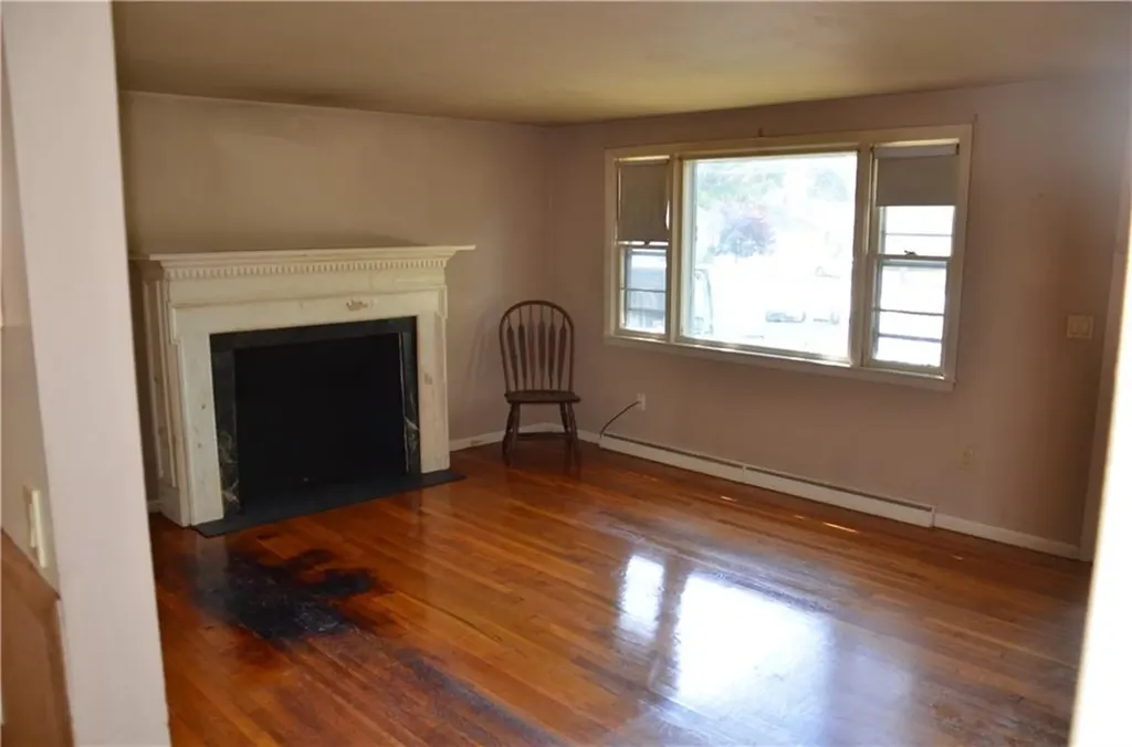 70 Griffin Drive Warwick RI 02886