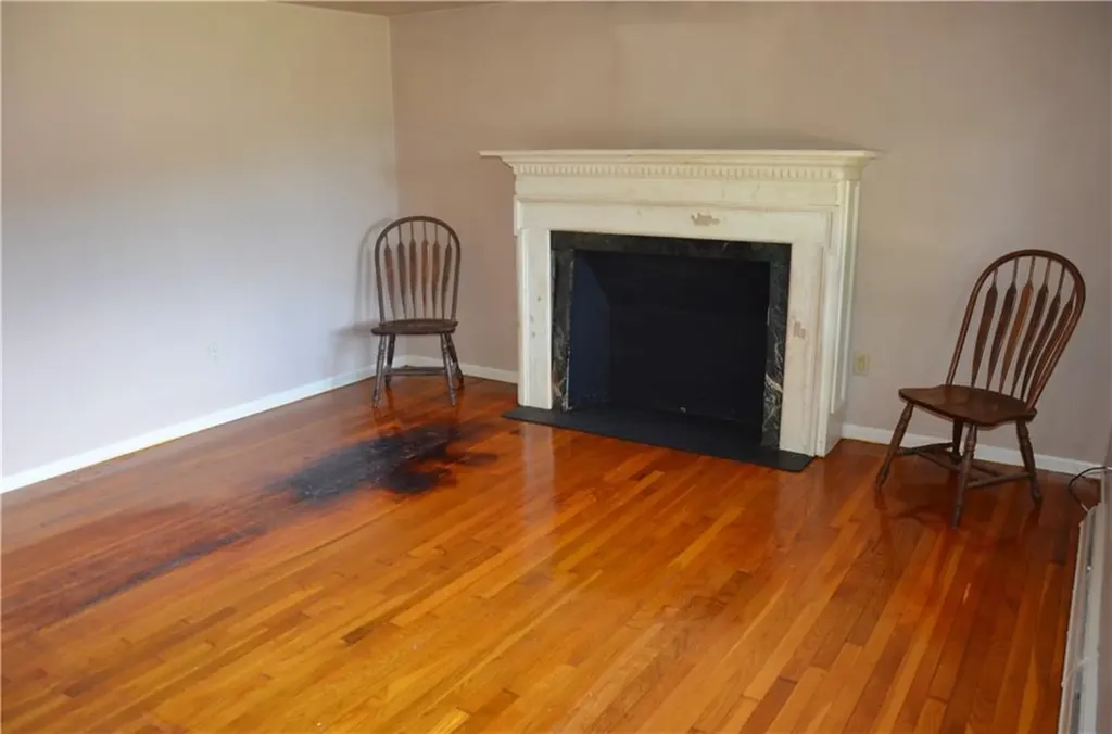 70 Griffin Drive Warwick RI 02886