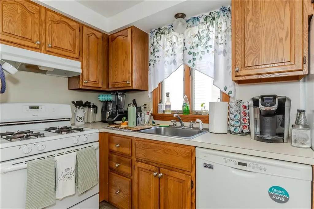 53 55 Hazael Street Providence RI 02908