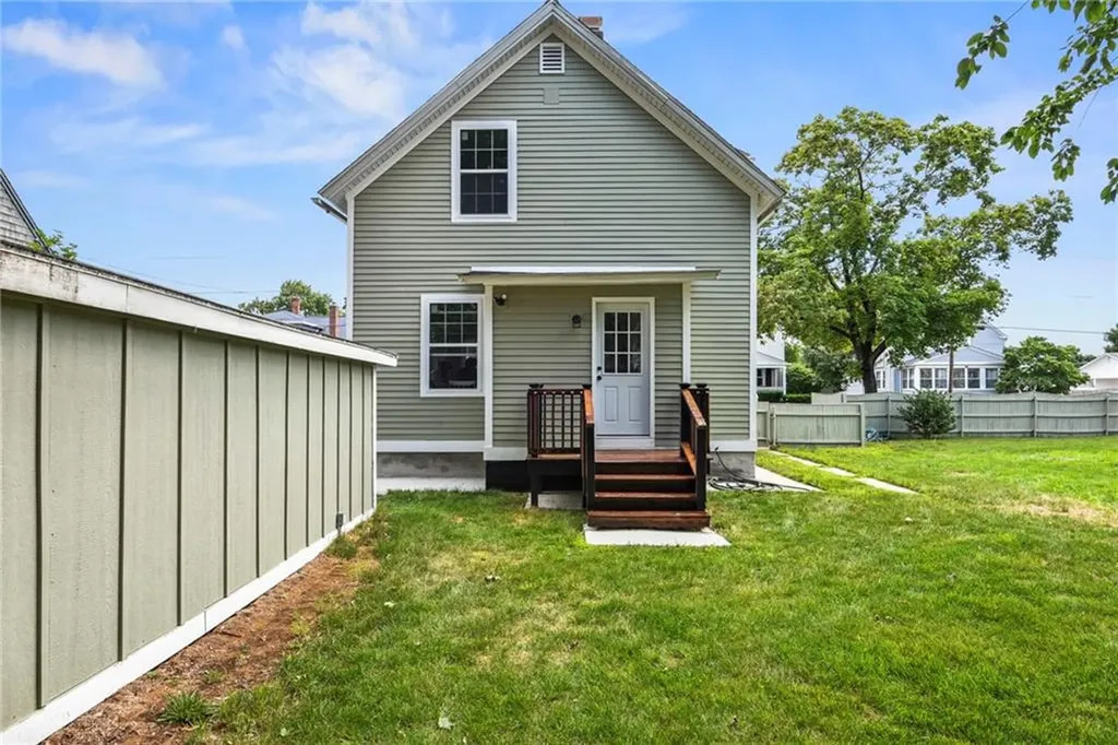 163 Manolla Avenue Warwick RI 02888