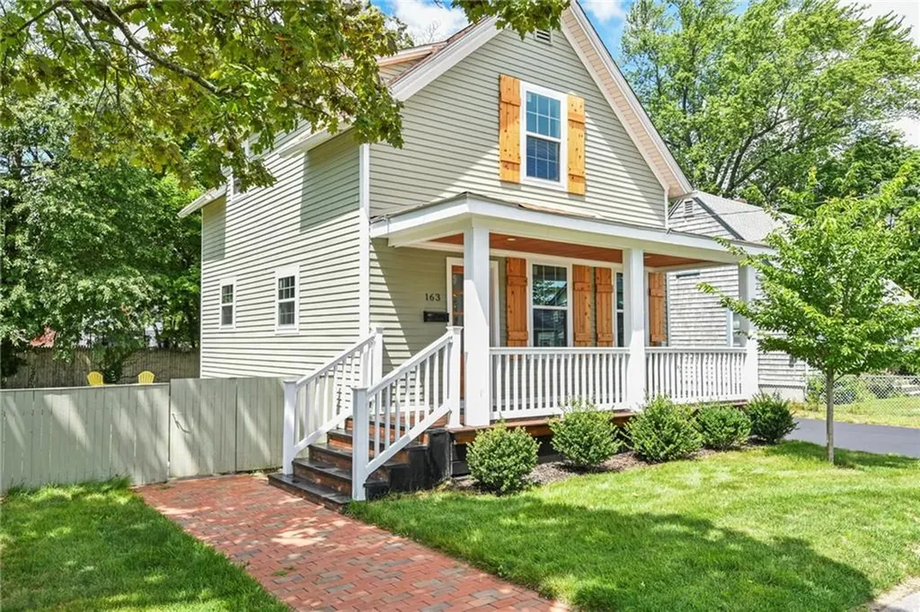 163 Manolla Avenue Warwick RI 02888