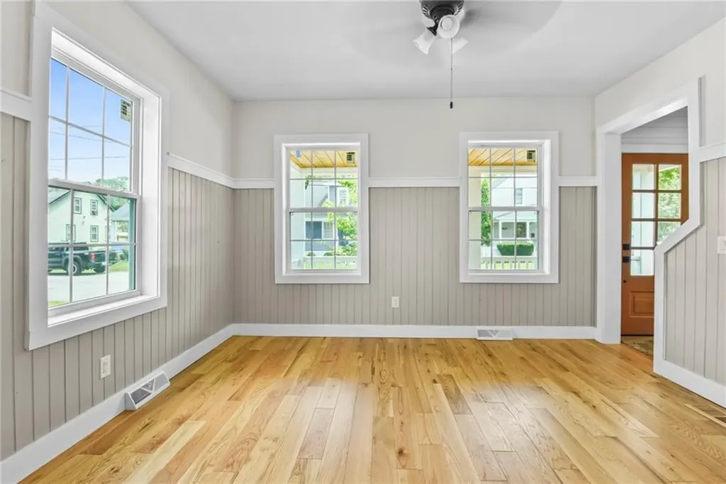 163 Manolla Avenue Warwick RI 02888