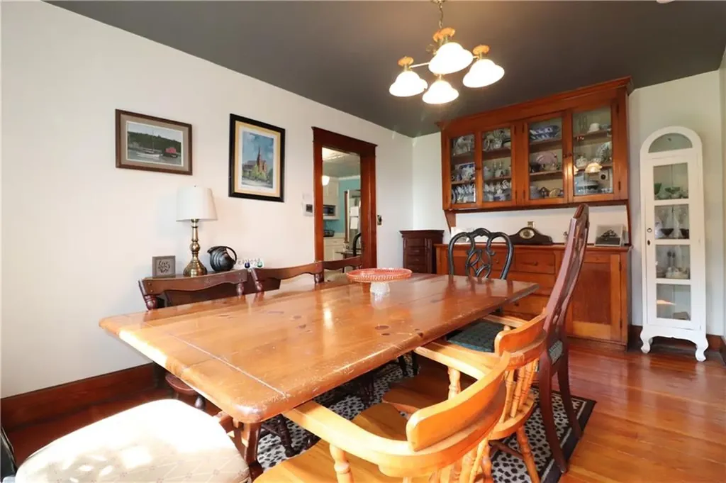 140 Maple Avenue Middletown RI 02842