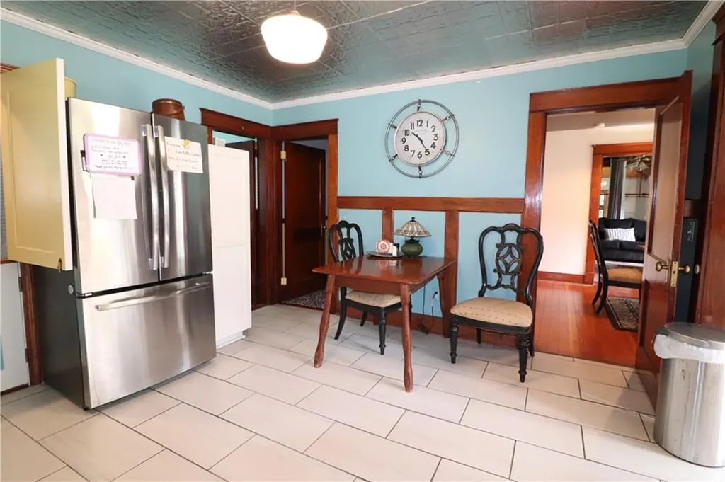 140 Maple Avenue Middletown RI 02842