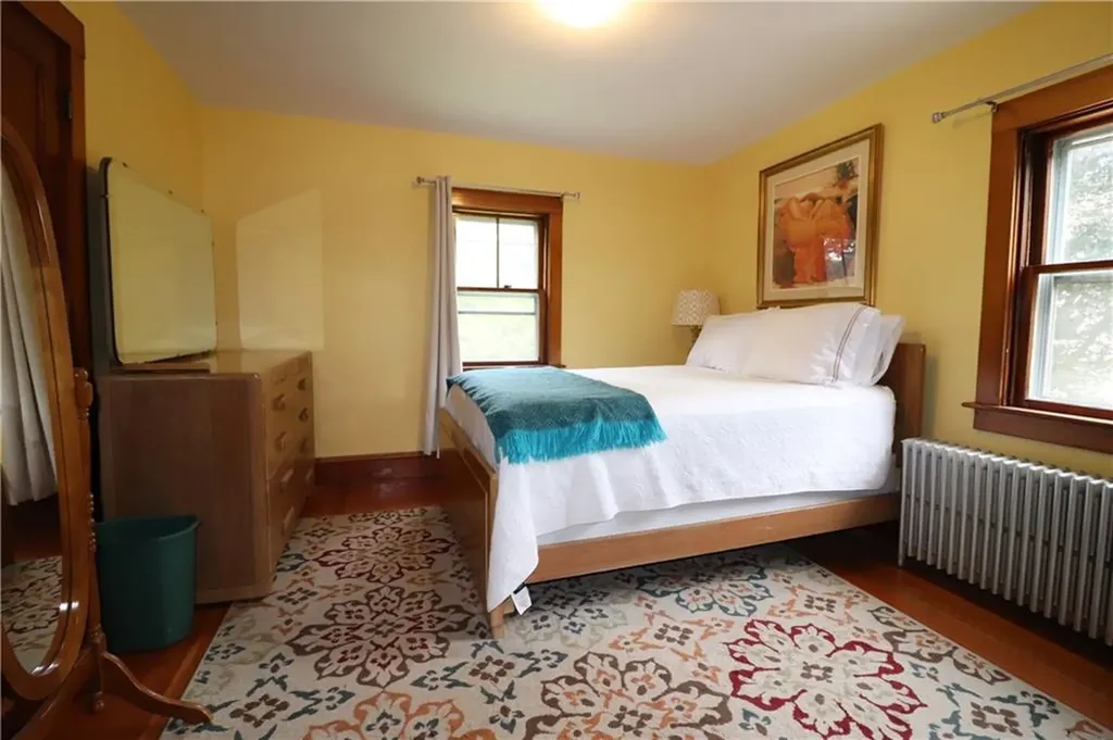140 Maple Avenue Middletown RI 02842