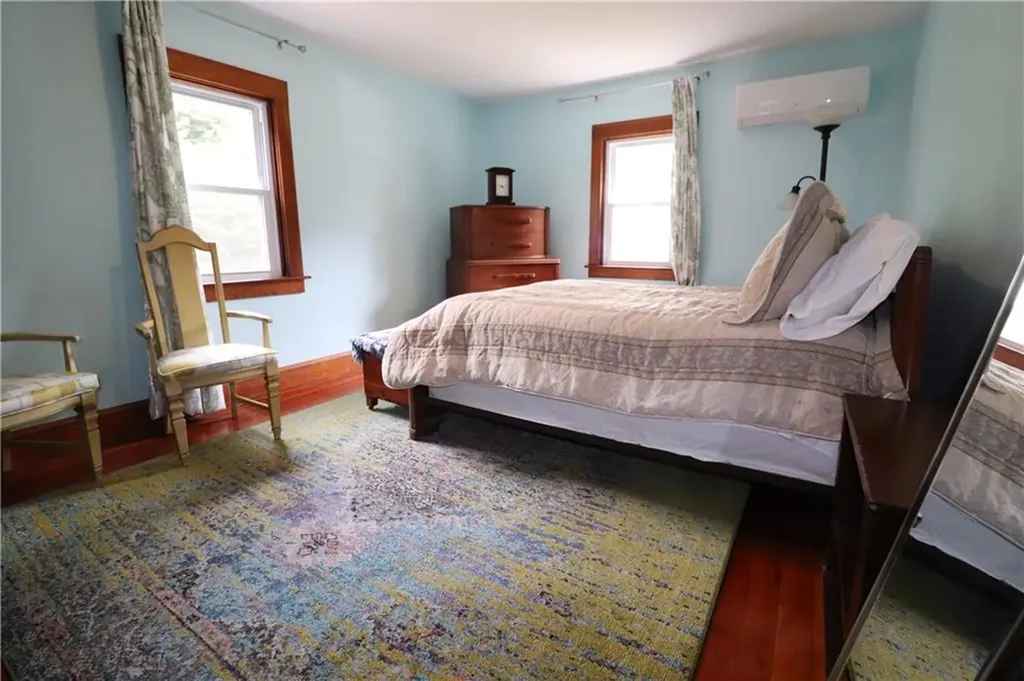 140 Maple Avenue Middletown RI 02842