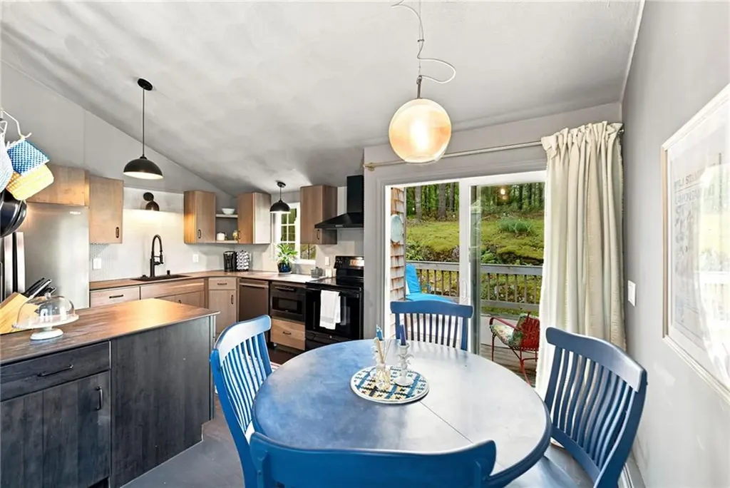 102 Timber Ridge Road Charlestown RI 02813