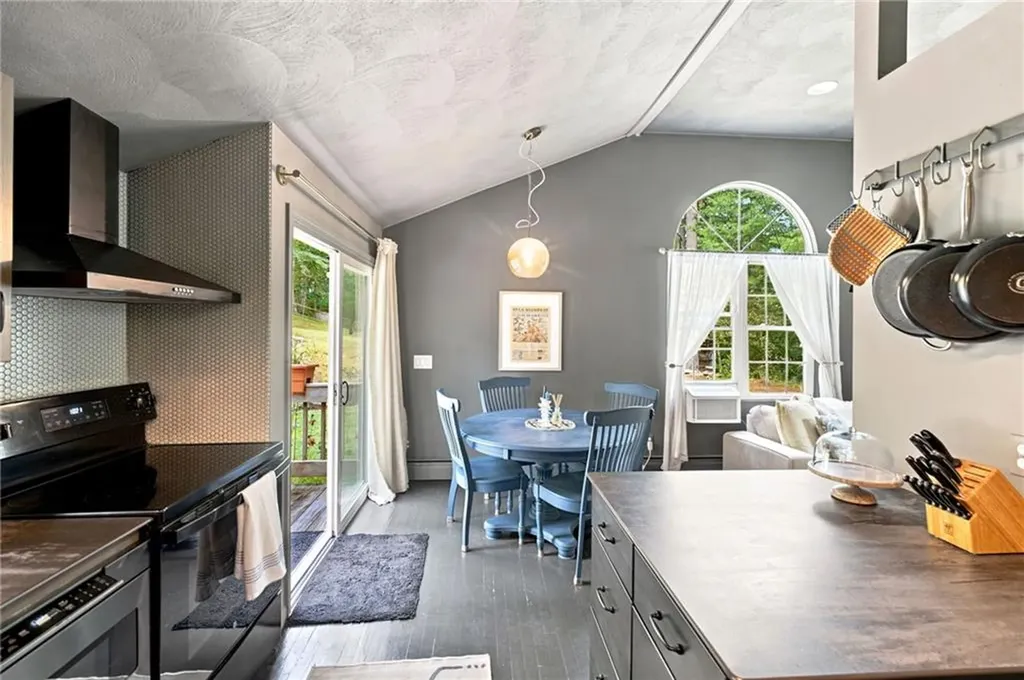 102 Timber Ridge Road Charlestown RI 02813