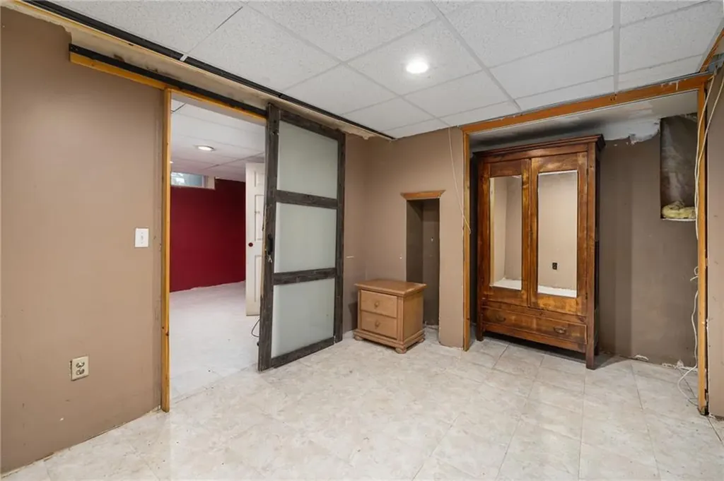 33 Moorefield Street Providence RI 02909