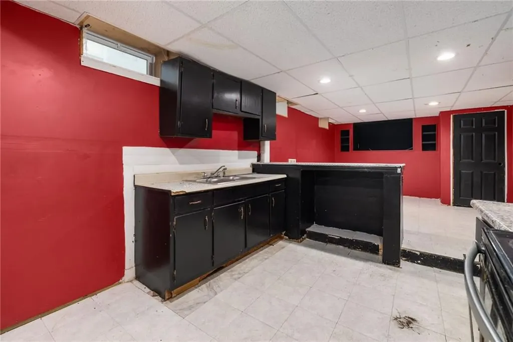 33 Moorefield Street Providence RI 02909