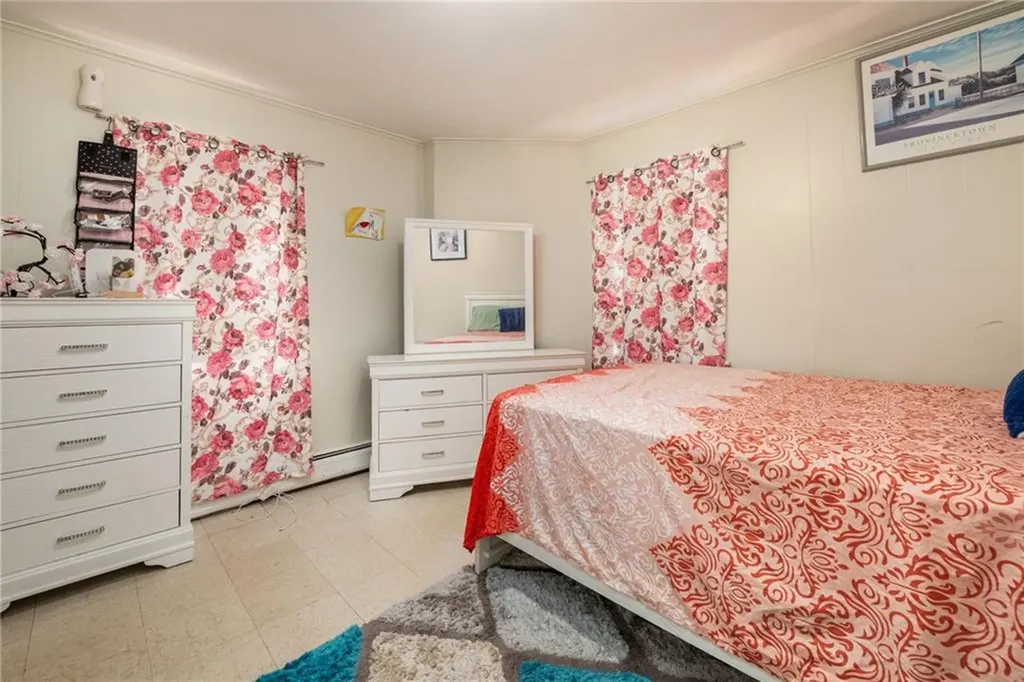 33 Moorefield Street Providence RI 02909