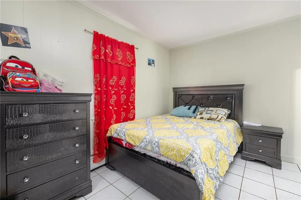33 Moorefield Street Providence RI 02909