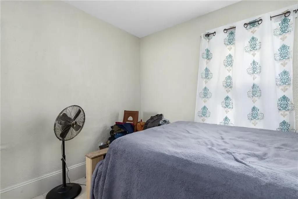 33 Moorefield Street Providence RI 02909