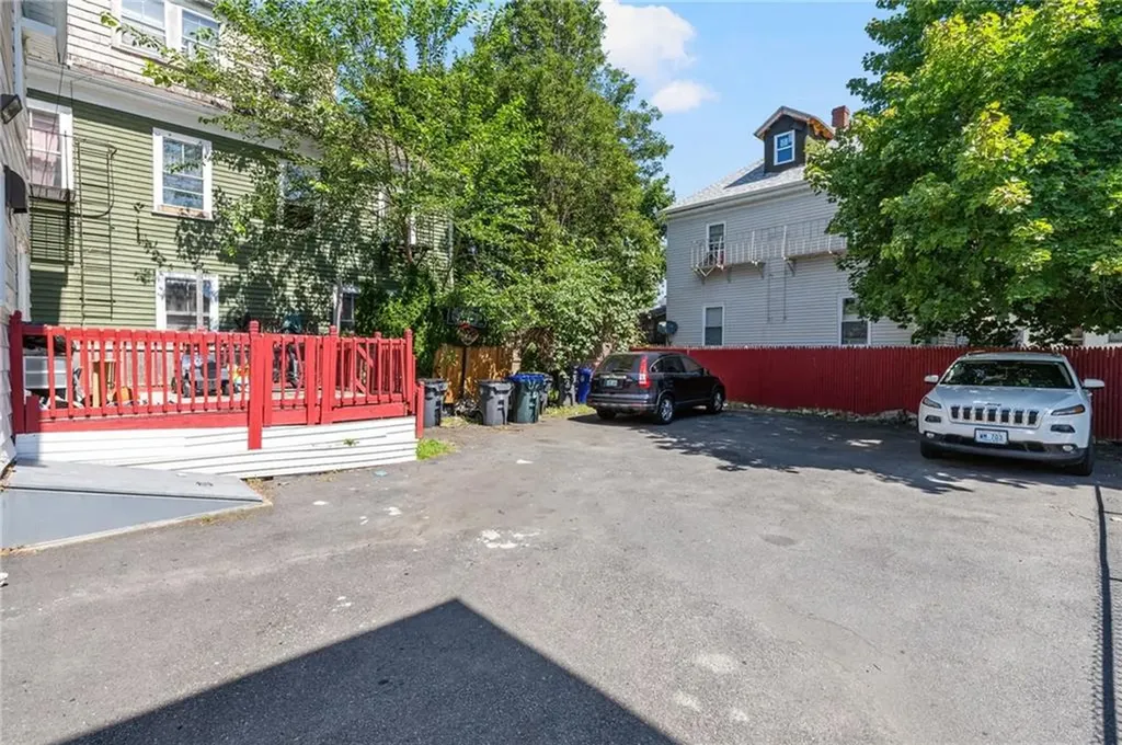 33 Moorefield Street Providence RI 02909