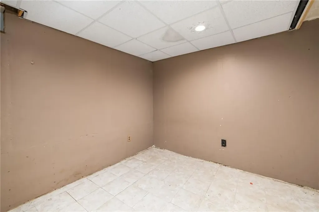 33 Moorefield Street Providence RI 02909
