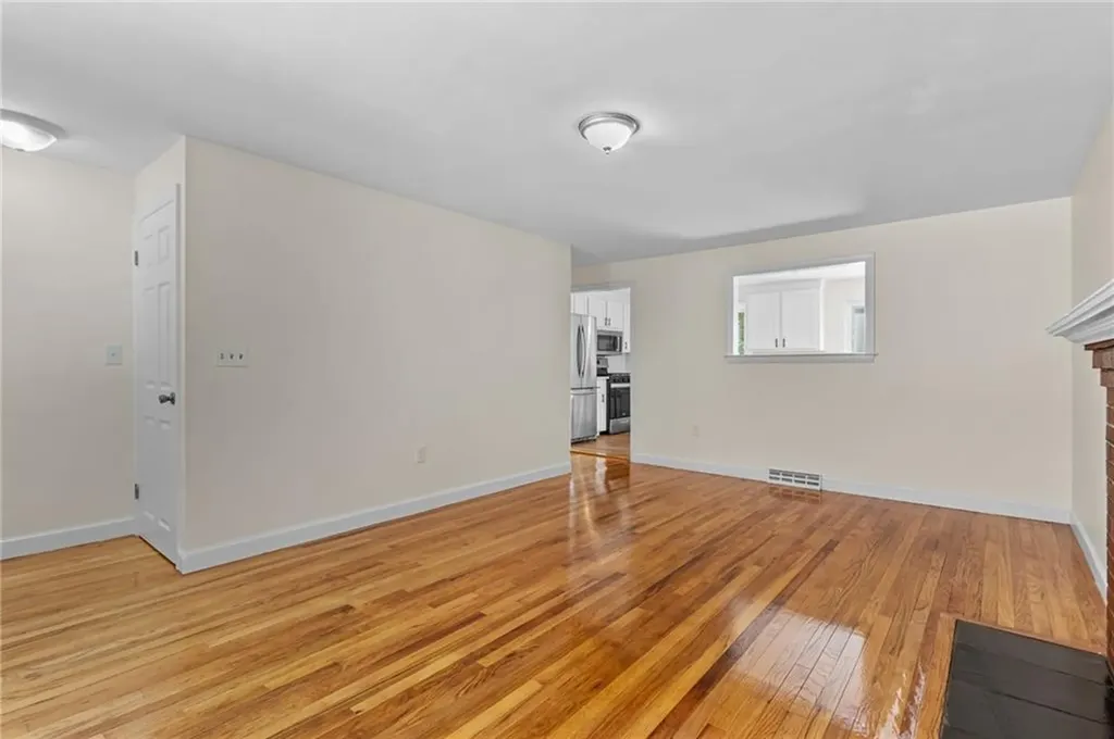 5 Grove Street Plainville MA 02762
