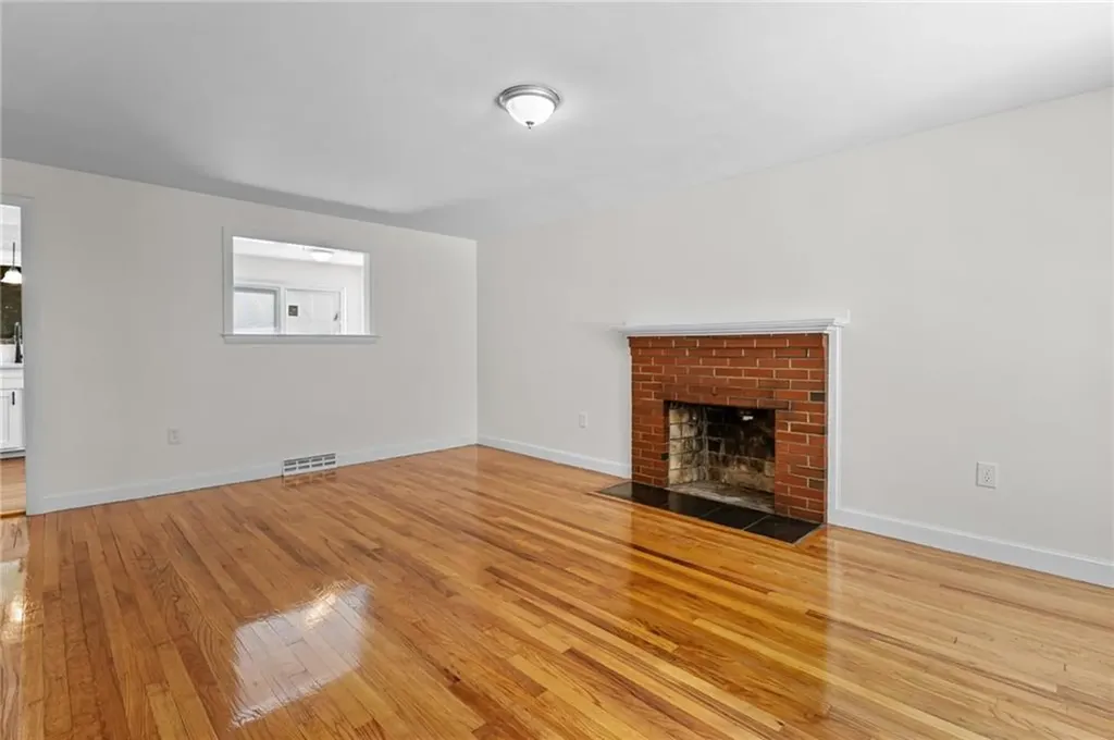 5 Grove Street Plainville MA 02762