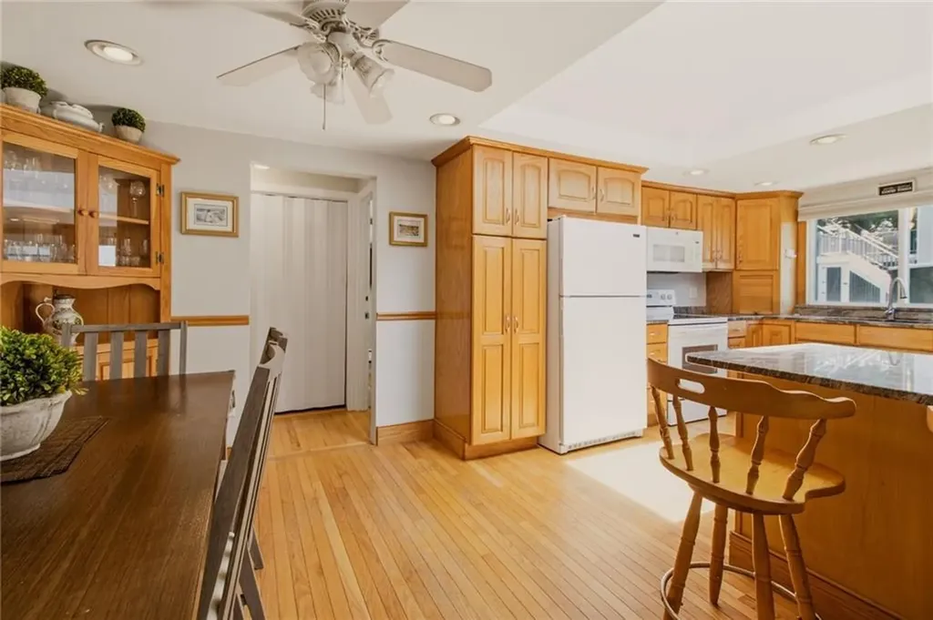 10 Kerins Terrace Newport RI 02840