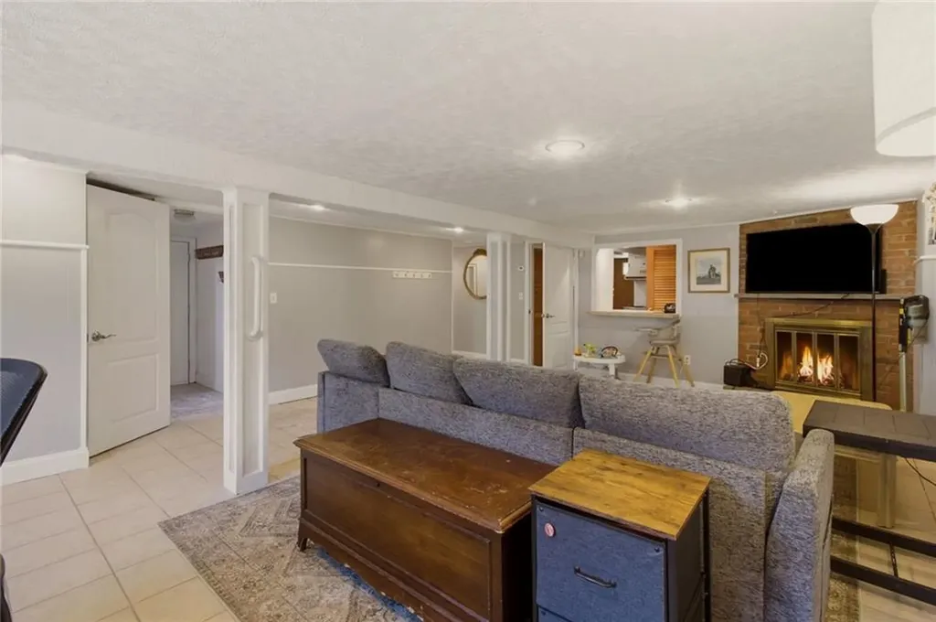 10 Kerins Terrace Newport RI 02840