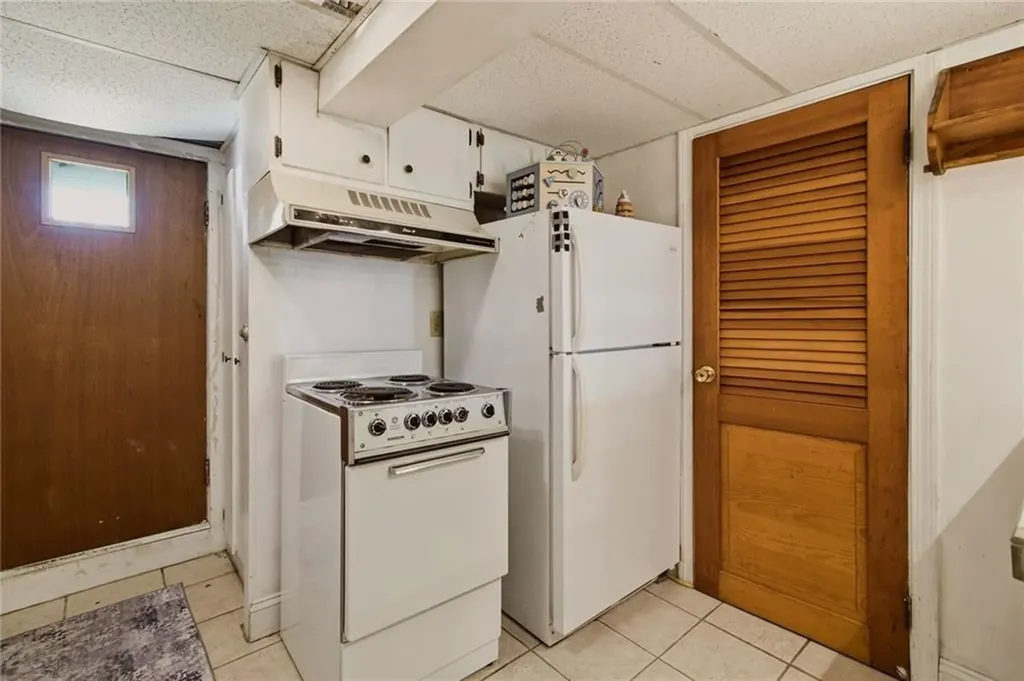 10 Kerins Terrace Newport RI 02840