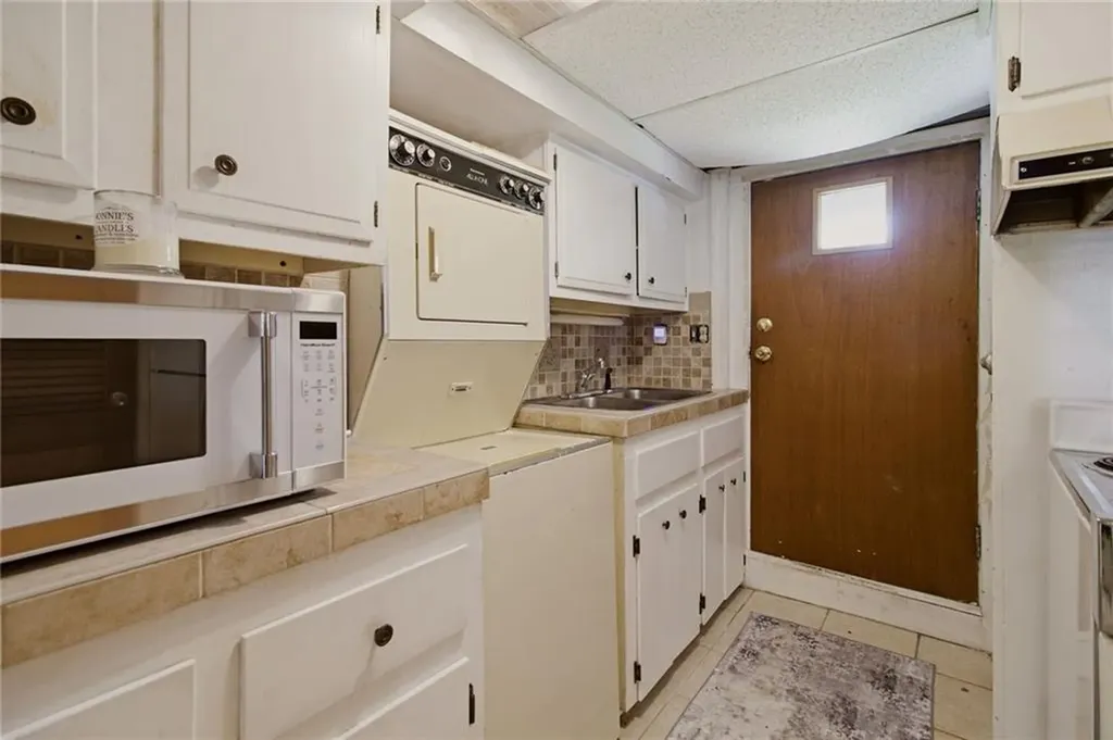 10 Kerins Terrace Newport RI 02840