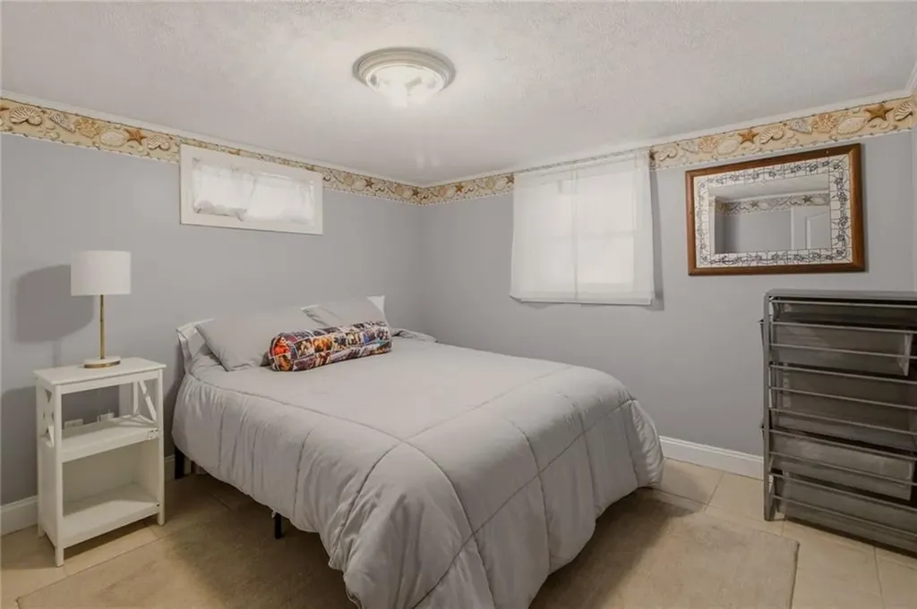 10 Kerins Terrace Newport RI 02840