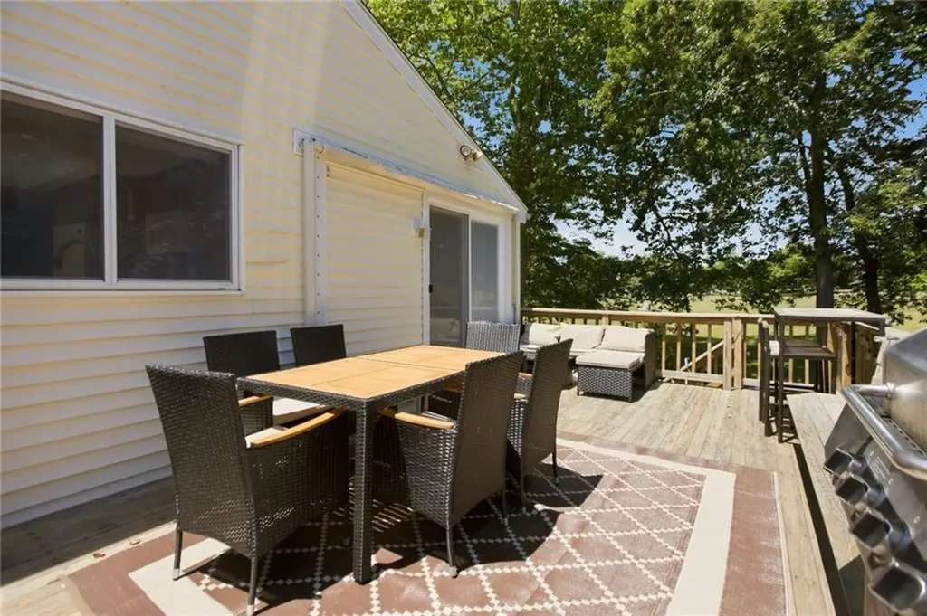 10 Kerins Terrace Newport RI 02840