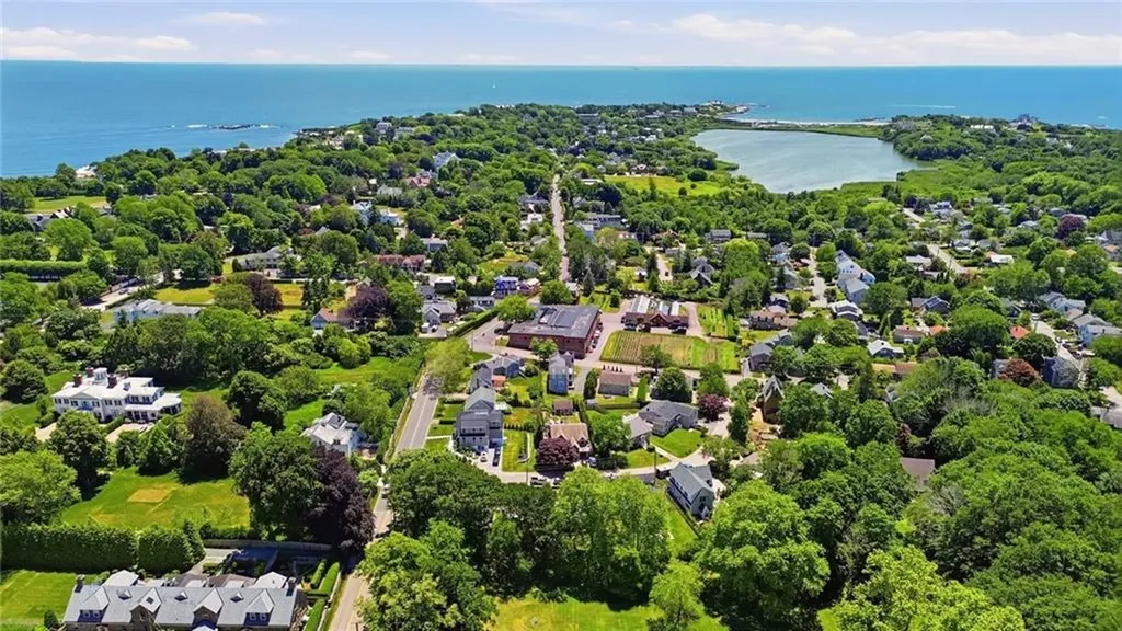 10 Kerins Terrace Newport RI 02840