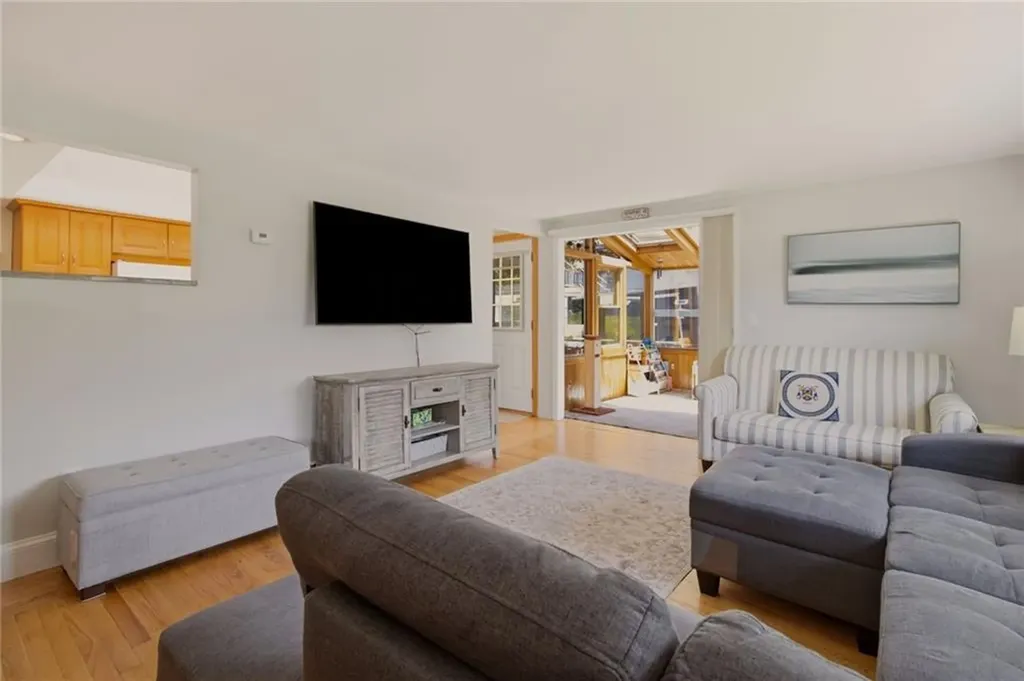 10 Kerins Terrace Newport RI 02840