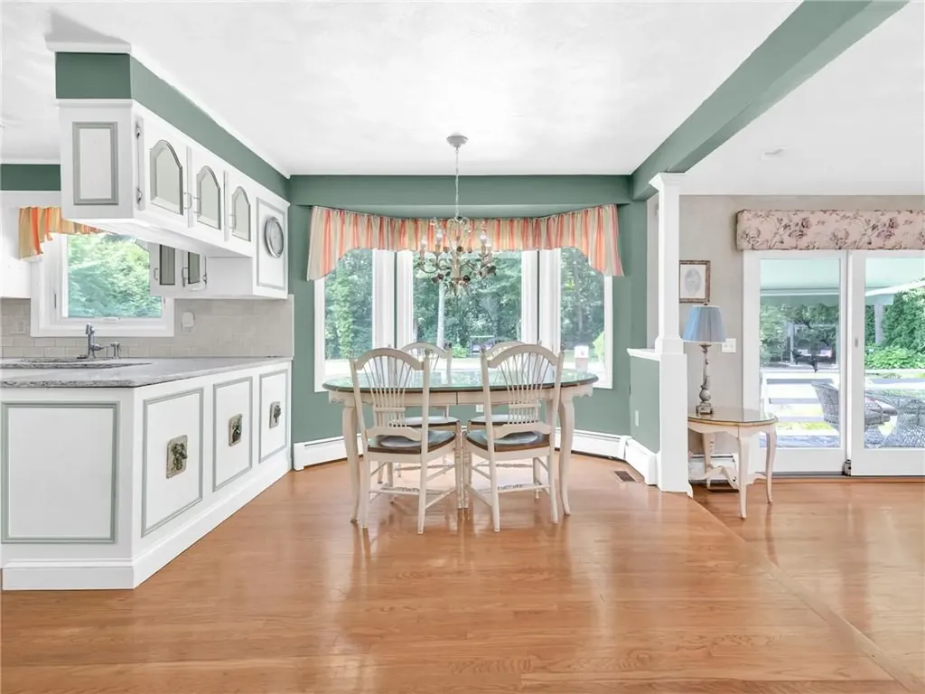 34 Gilbert Stuart Drive Warwick RI 02818
