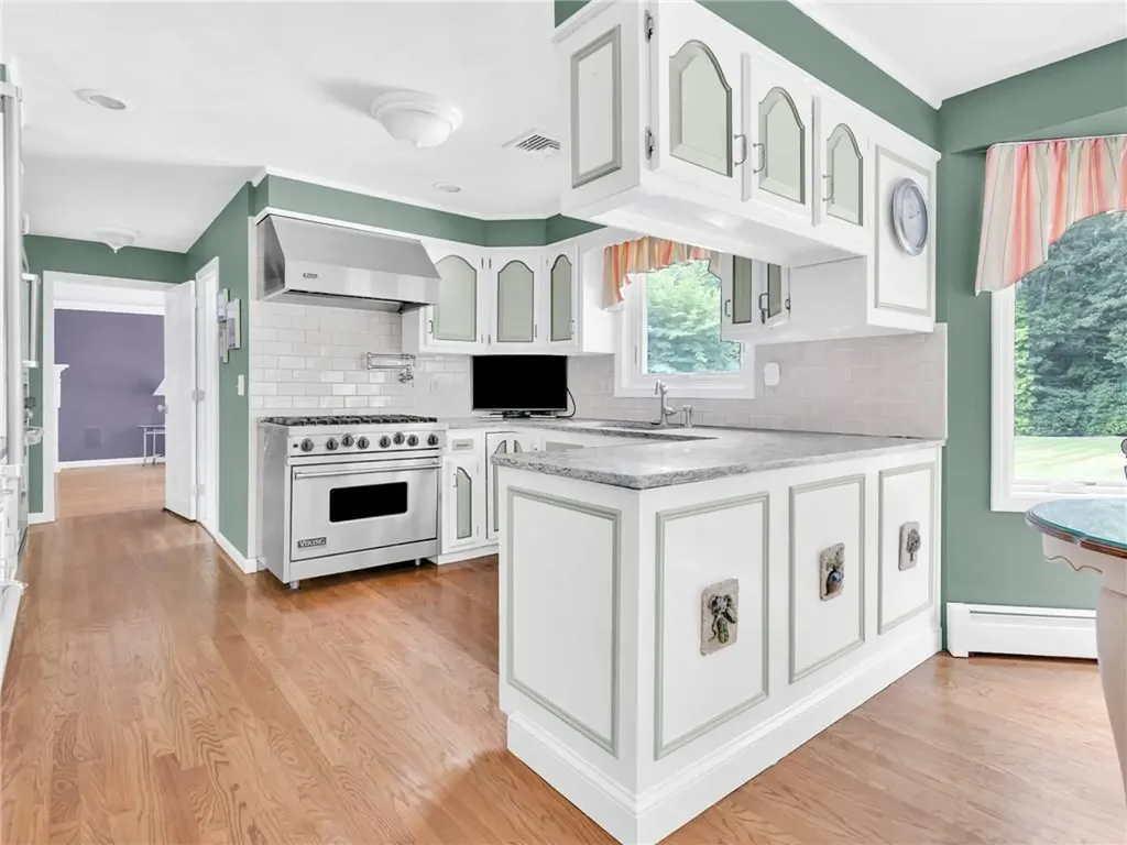 34 Gilbert Stuart Drive Warwick RI 02818