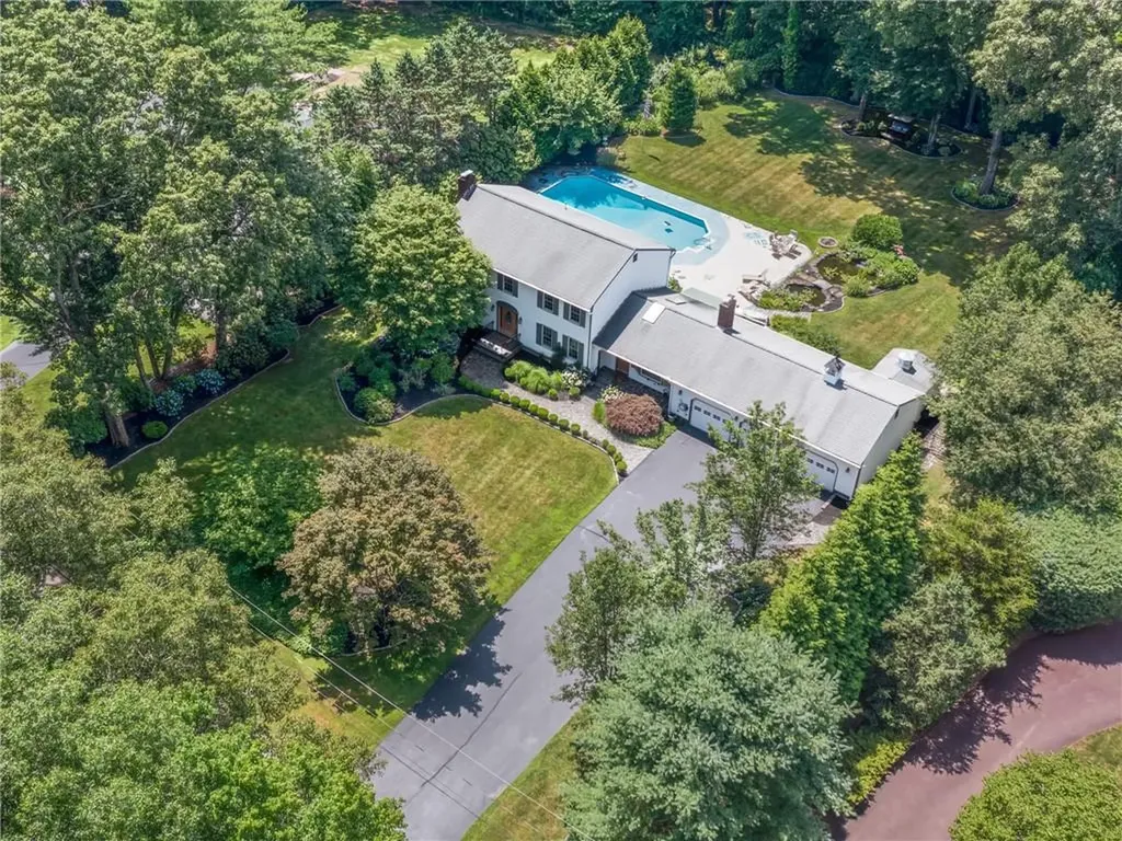 34 Gilbert Stuart Drive Warwick RI 02818
