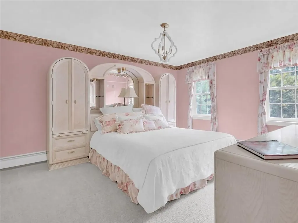 34 Gilbert Stuart Drive Warwick RI 02818