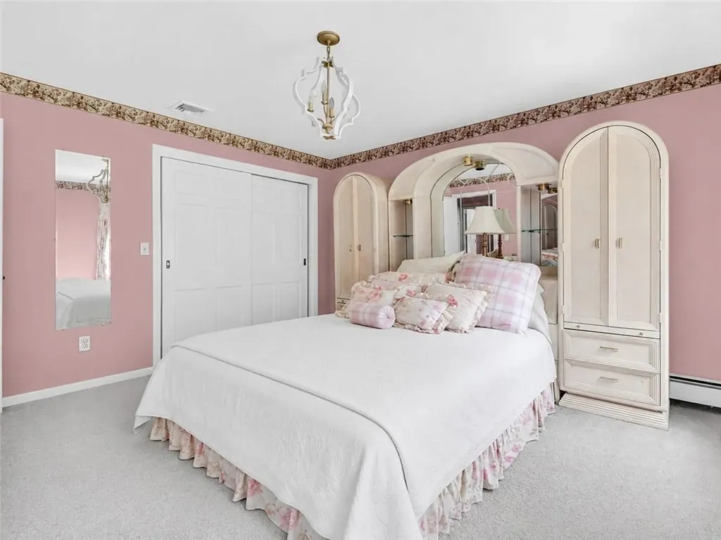34 Gilbert Stuart Drive Warwick RI 02818