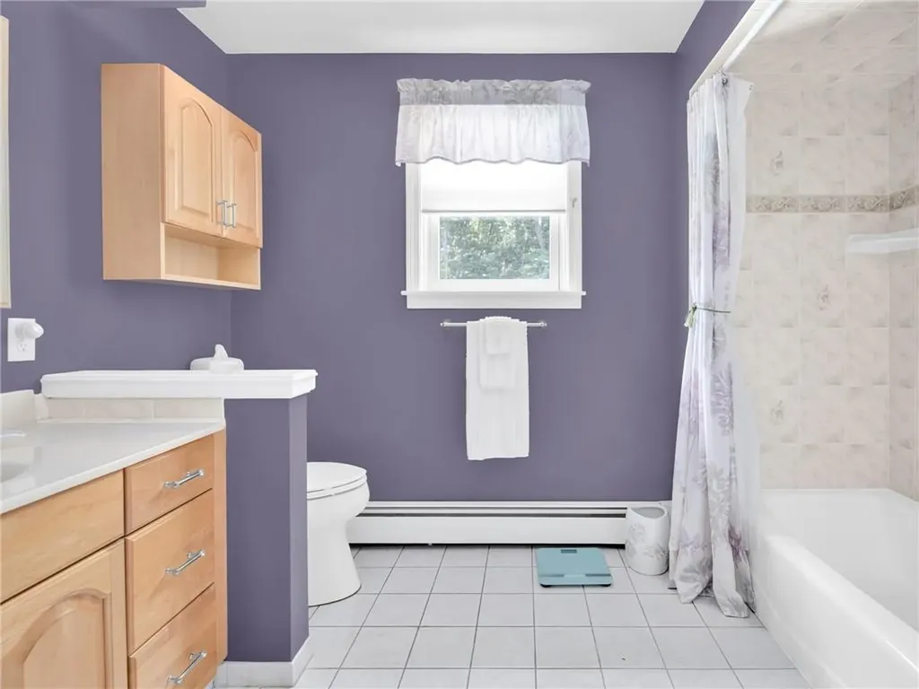 34 Gilbert Stuart Drive Warwick RI 02818