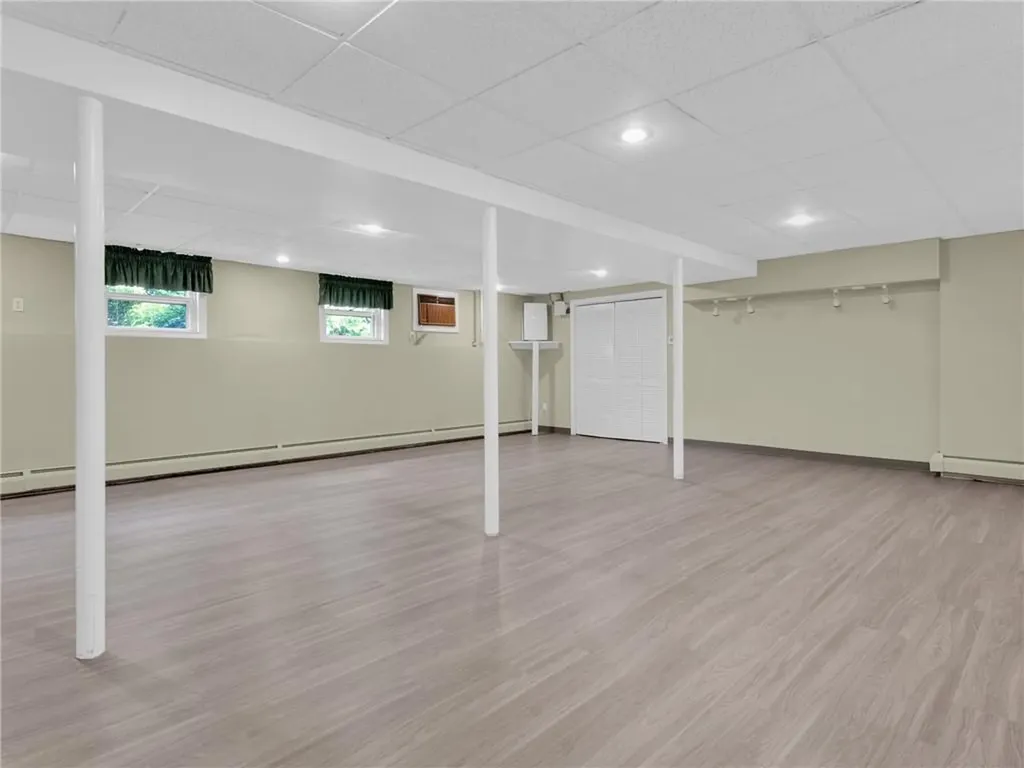 34 Gilbert Stuart Drive Warwick RI 02818