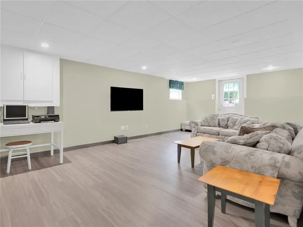 34 Gilbert Stuart Drive Warwick RI 02818