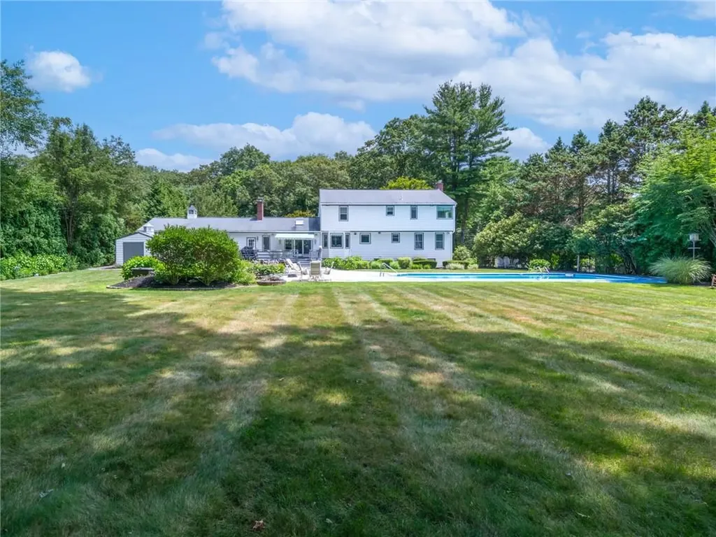 34 Gilbert Stuart Drive Warwick RI 02818