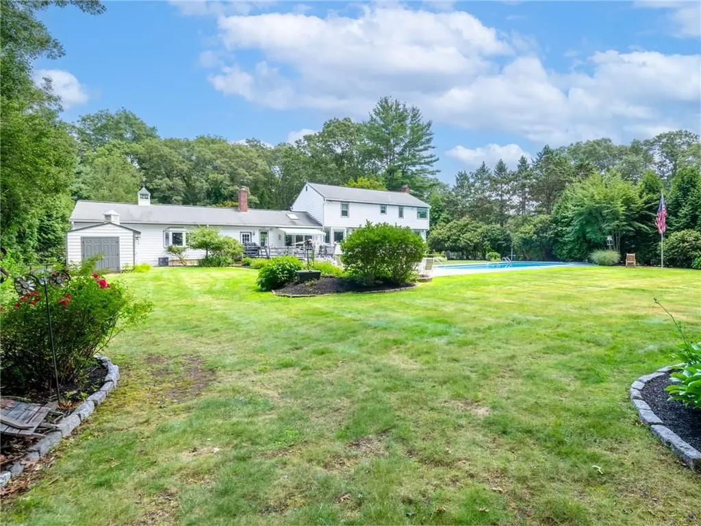 34 Gilbert Stuart Drive Warwick RI 02818