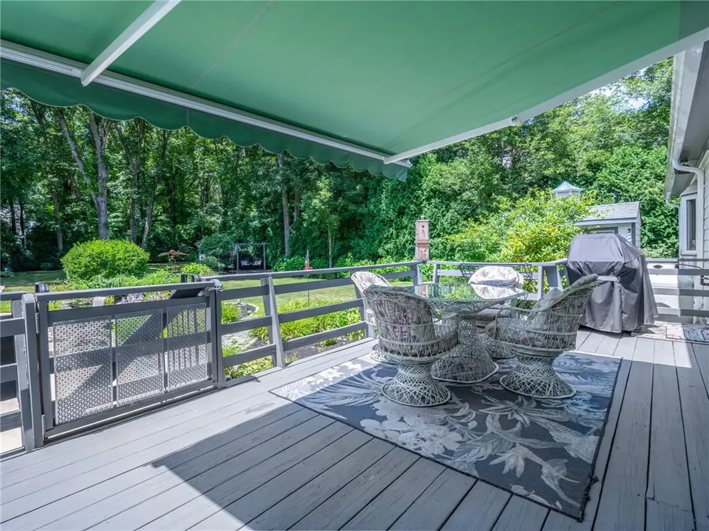34 Gilbert Stuart Drive Warwick RI 02818