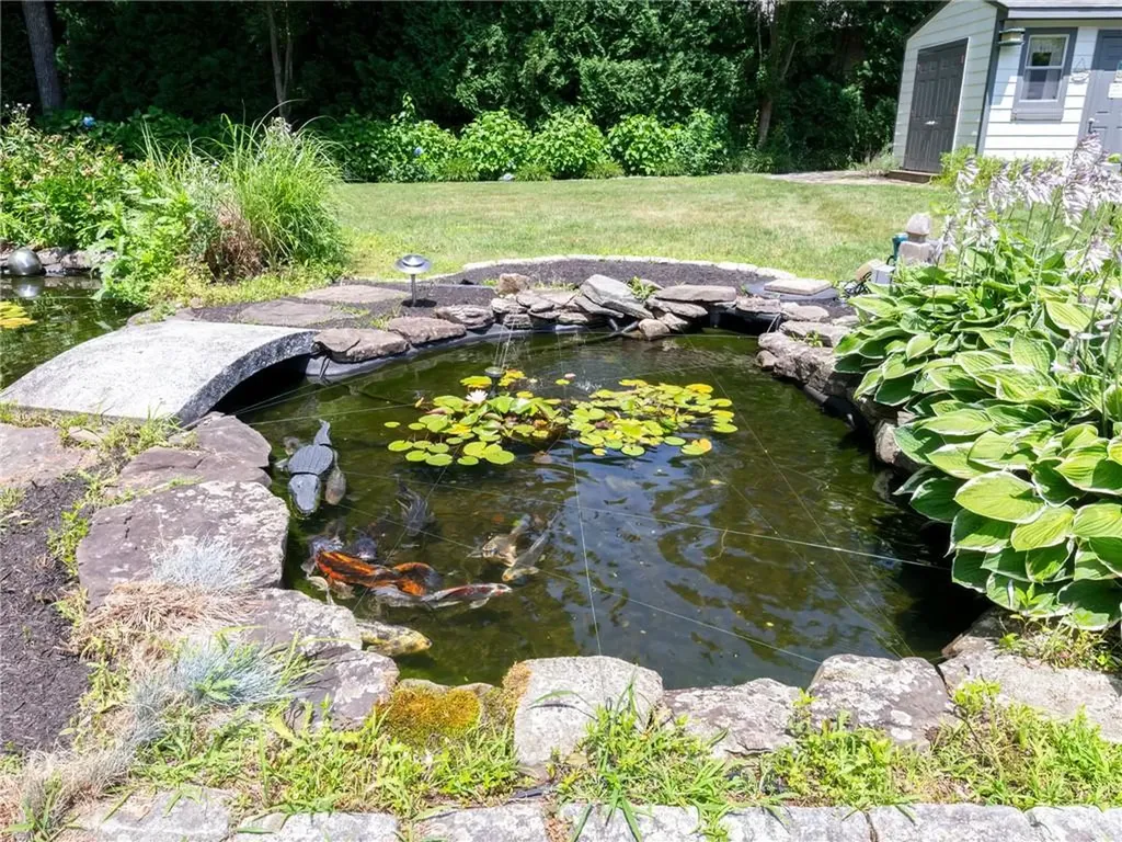 34 Gilbert Stuart Drive Warwick RI 02818
