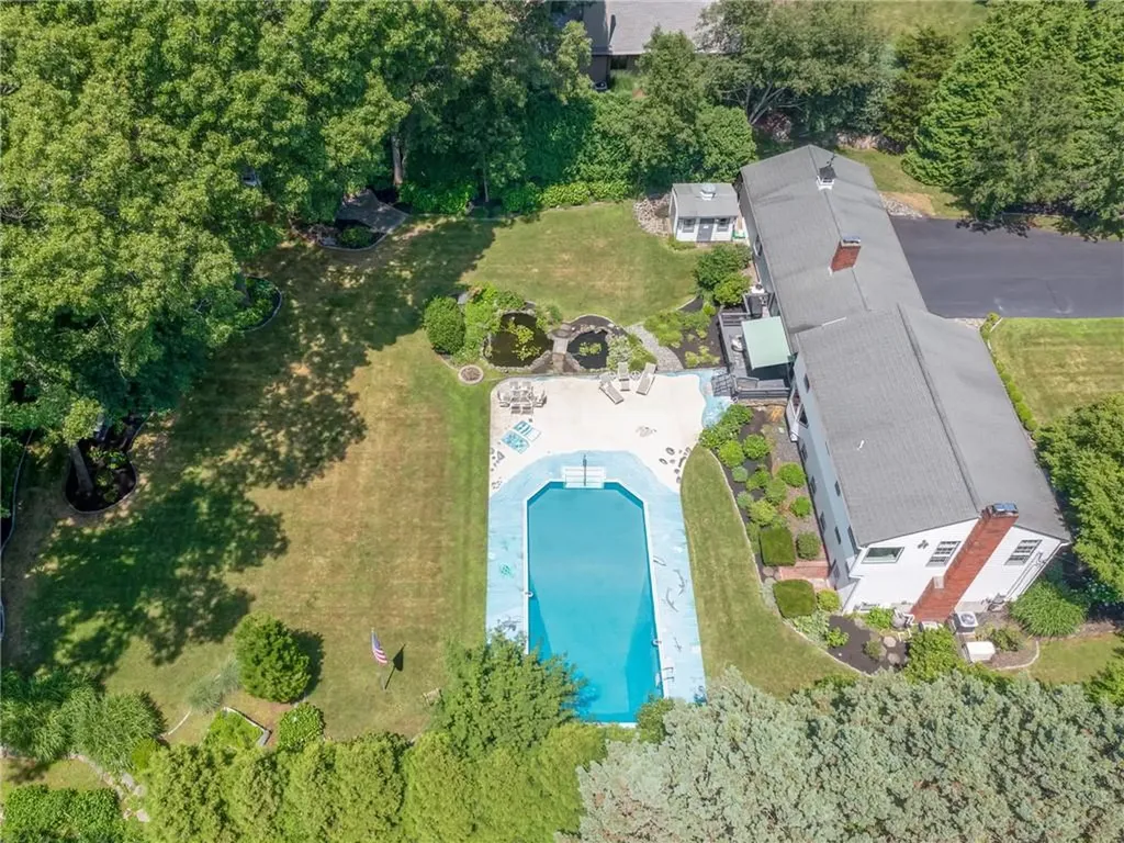 34 Gilbert Stuart Drive Warwick RI 02818