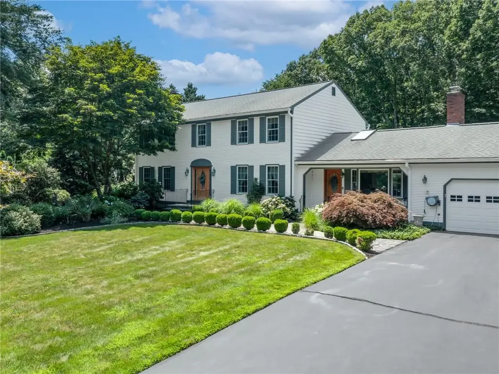 34 Gilbert Stuart Drive Warwick RI 02818