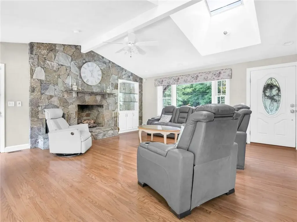 34 Gilbert Stuart Drive Warwick RI 02818