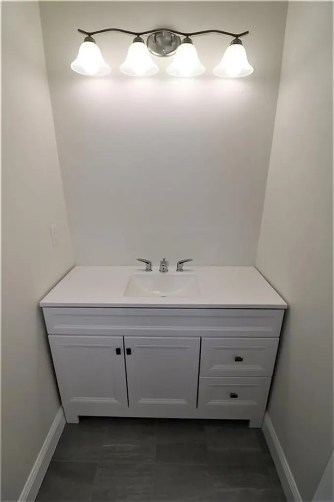 121 Hillcrest Avenue Providence RI 02909