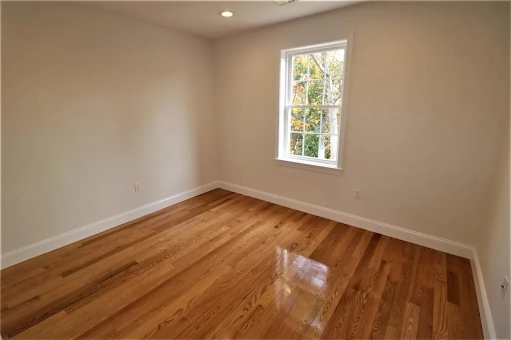 121 Hillcrest Avenue Providence RI 02909