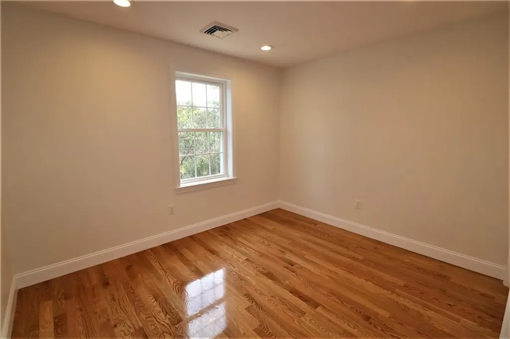 121 Hillcrest Avenue Providence RI 02909